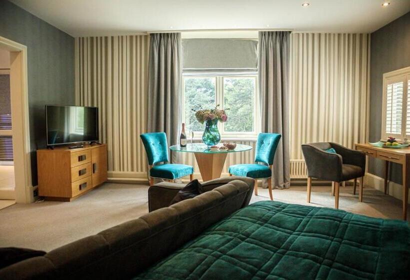 Люкс Мастер, Rowhill Grange Hotel & Utopia Spa