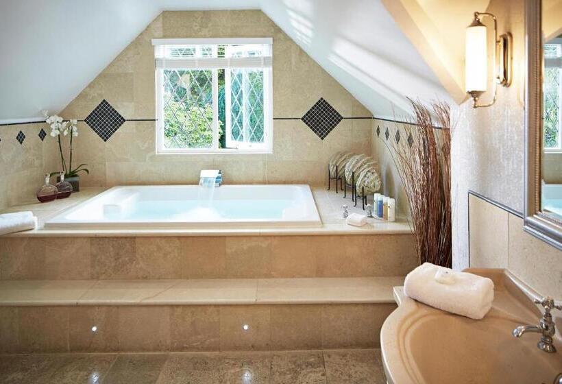 Люкс Мастер, Rowhill Grange Hotel & Utopia Spa