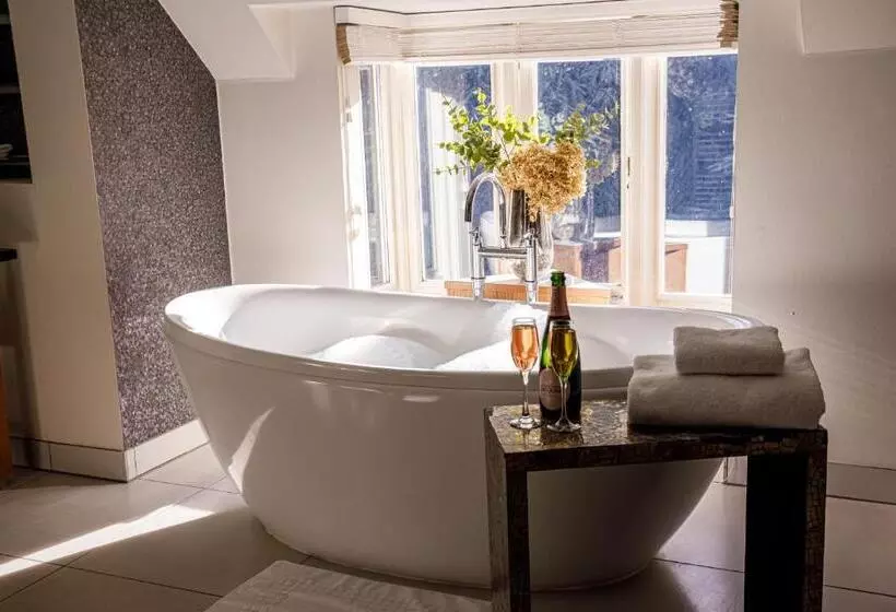 マスタースイートルーム, Rowhill Grange Hotel & Utopia Spa