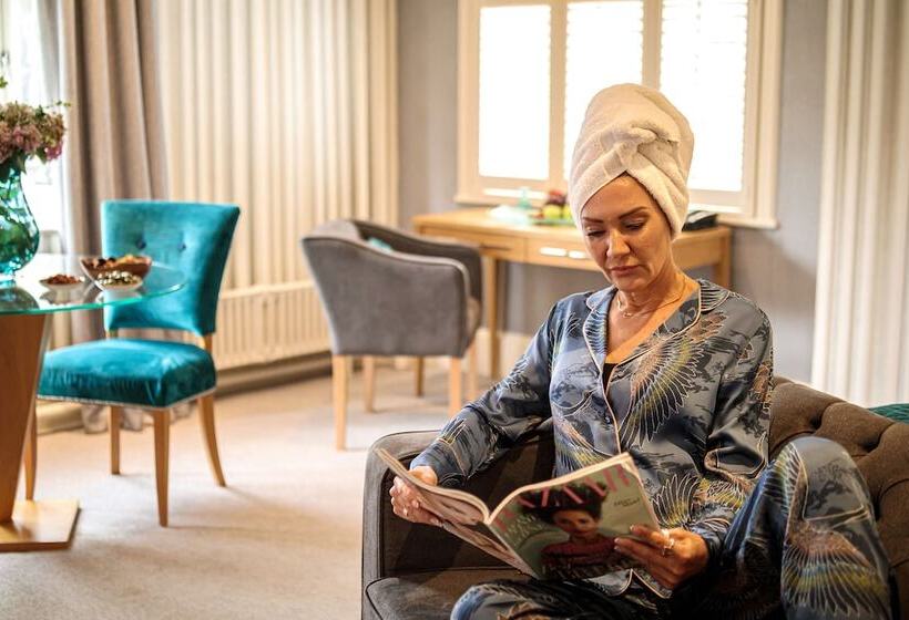Люкс Мастер, Rowhill Grange Hotel & Utopia Spa