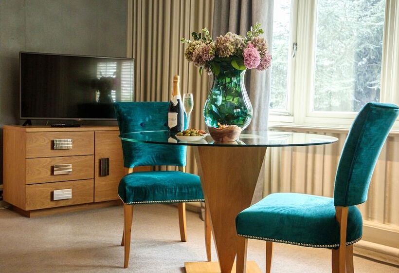 Люкс Мастер, Rowhill Grange Hotel & Utopia Spa