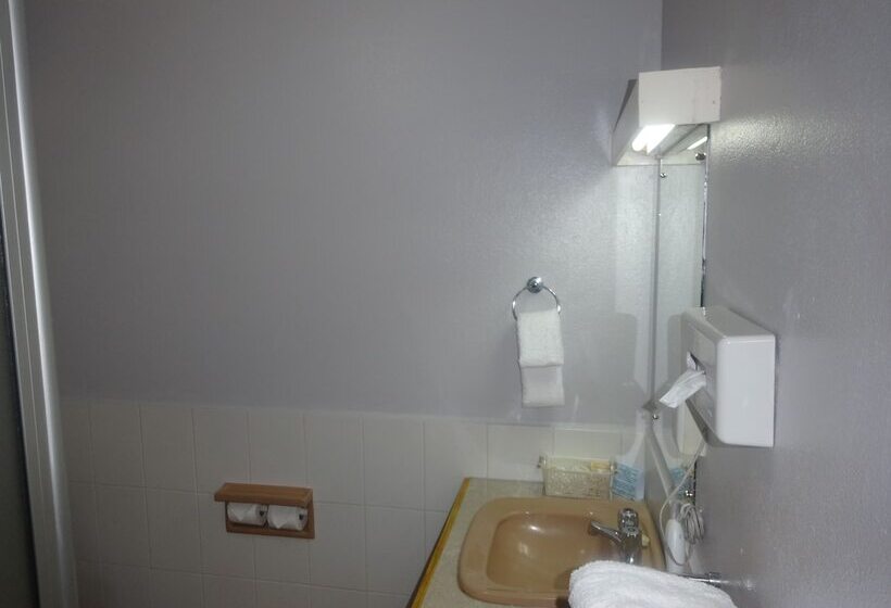 스탠다드 스튜디오, Suva Motor Inn