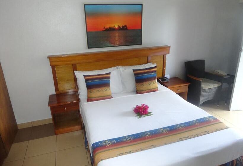 스탠다드 스튜디오, Suva Motor Inn