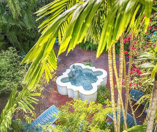 חדר סטנדרט, The Gardens