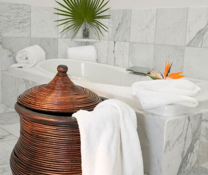 סוויטת מאסור, The Gardens