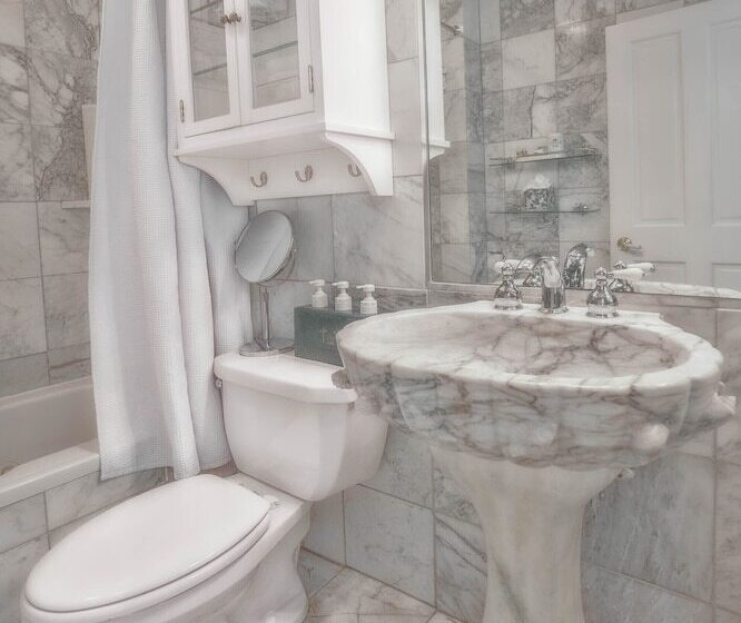 חדר סטנדרט, The Gardens