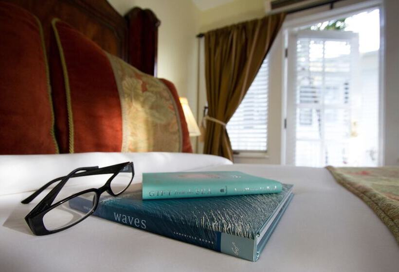 חדר סטנדרט, The Gardens