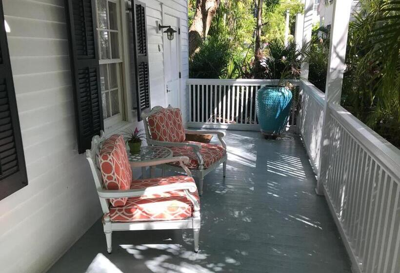 חדר סטנדרט עם מיטת קינג, The Gardens