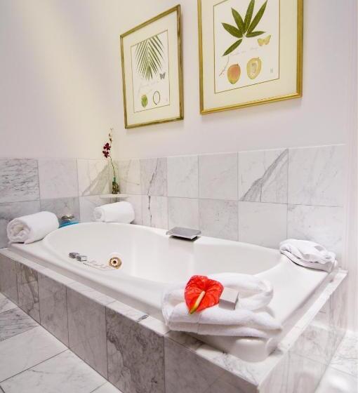 סוויטת מאסור, The Gardens