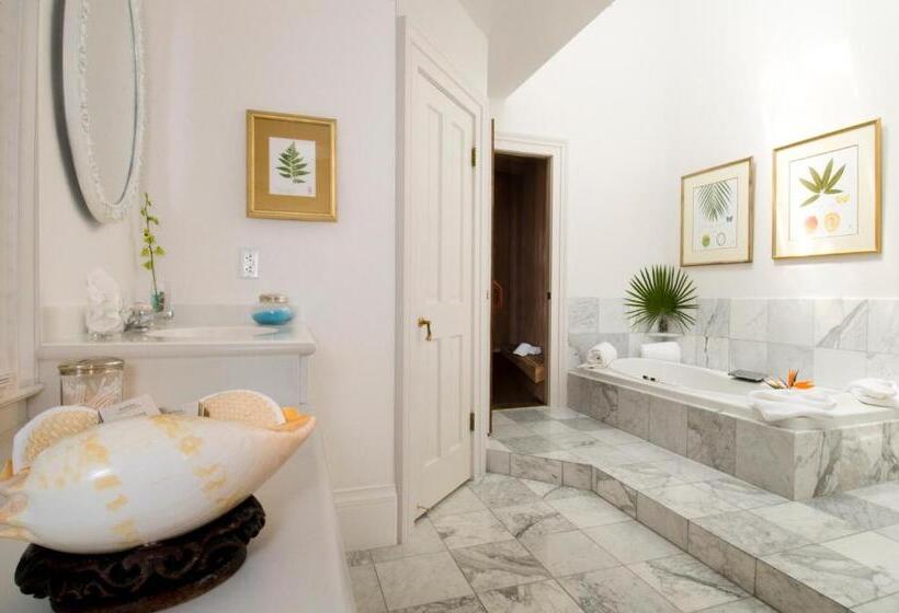 סוויטת מאסור, The Gardens