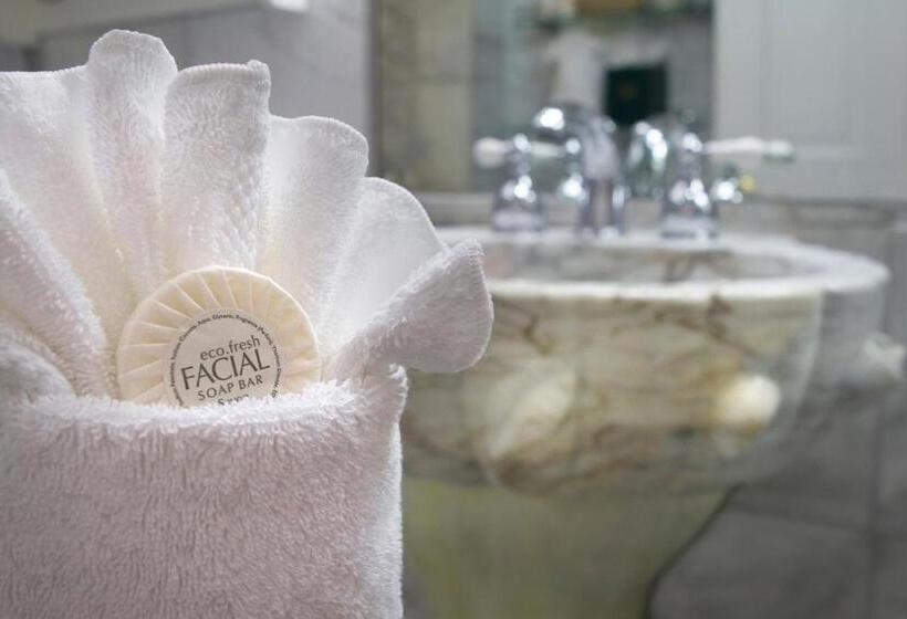 חדר סטנדרט, The Gardens