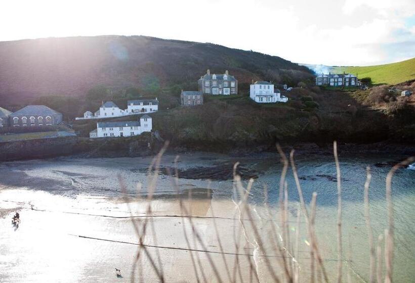 Basic Rum, The Old School