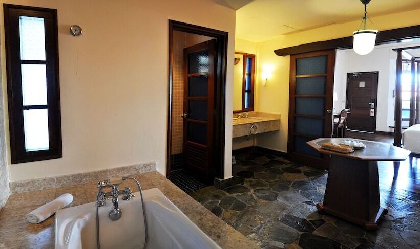 בקתת חדר, Avillion Port Dickson