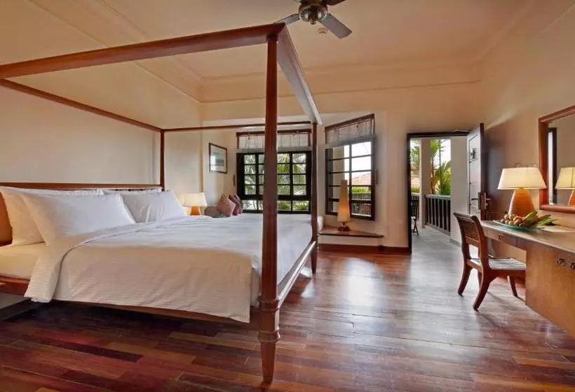 کلبه ییلاقی, Avillion Port Dickson