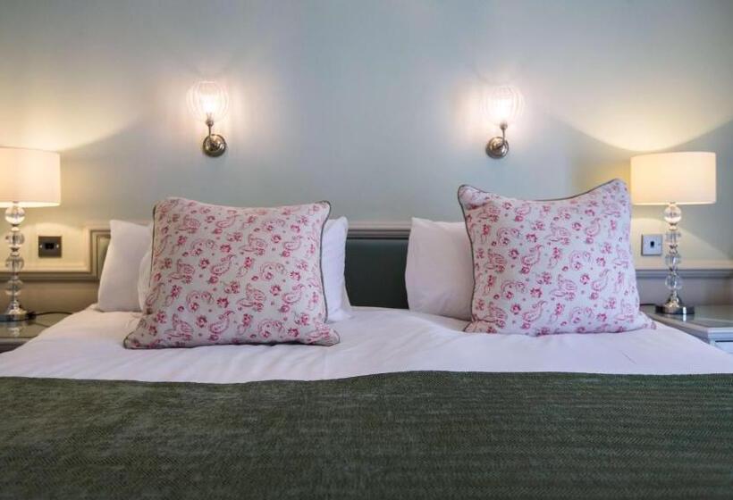 غرفة قياسية, The Wyndham Hotel