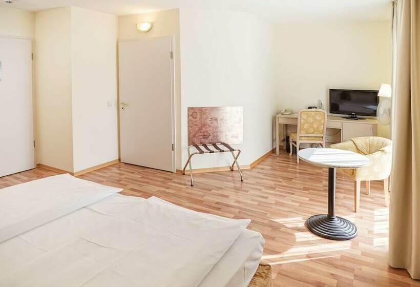 Номер Стандарт, Am Schloß Köpenick By Golden Tulip