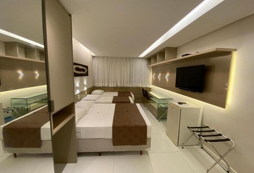 غرفة قياسية رباعية, Bianca Praia