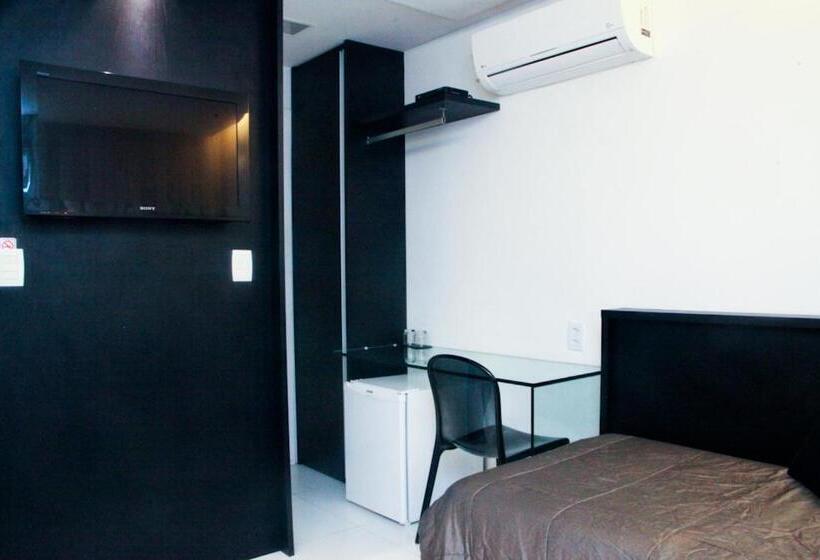 غرفة قياسية, Bianca Praia