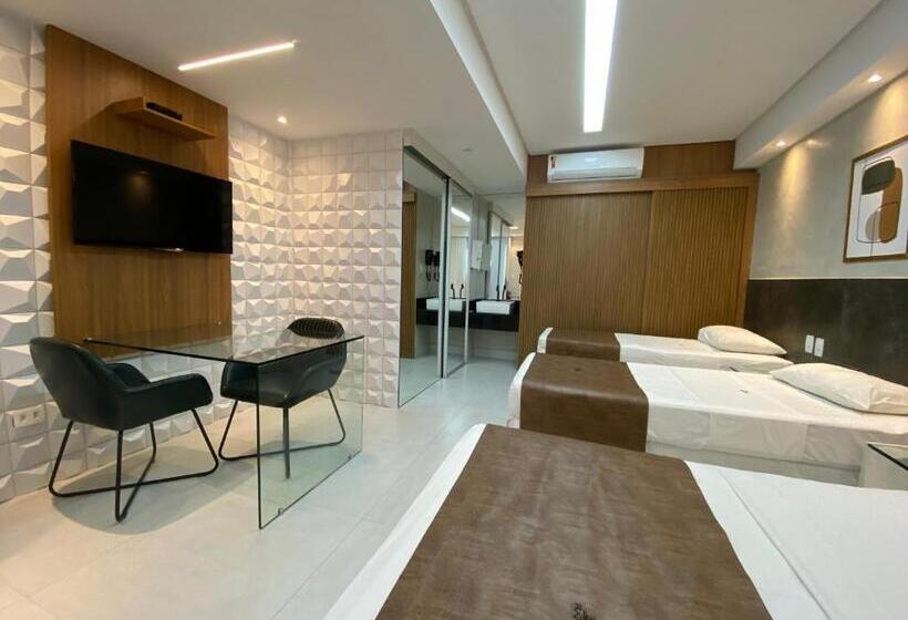 غرفة قياسية رباعية, Bianca Praia