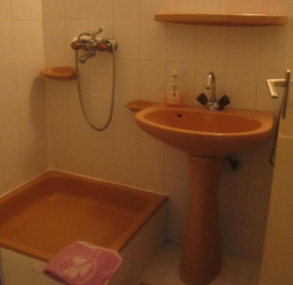 4인용 스탠다드 룸, Krisztina Panzió