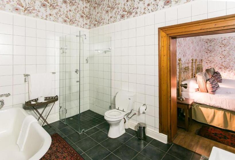 חדר משפחתי דלוקס, Matoppo Inn