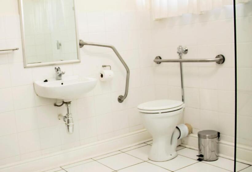 חדר סטנדרט מותאם לאדם עם מוגבלויות, Matoppo Inn