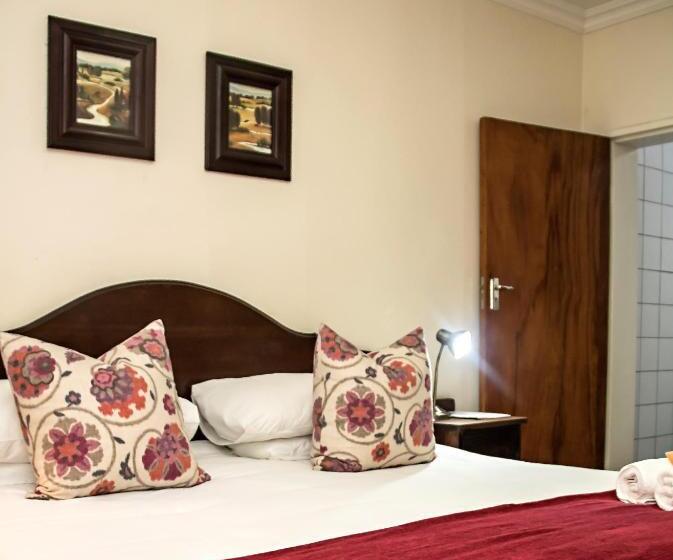 חדר סופריור עם מיטת קינג, Matoppo Inn