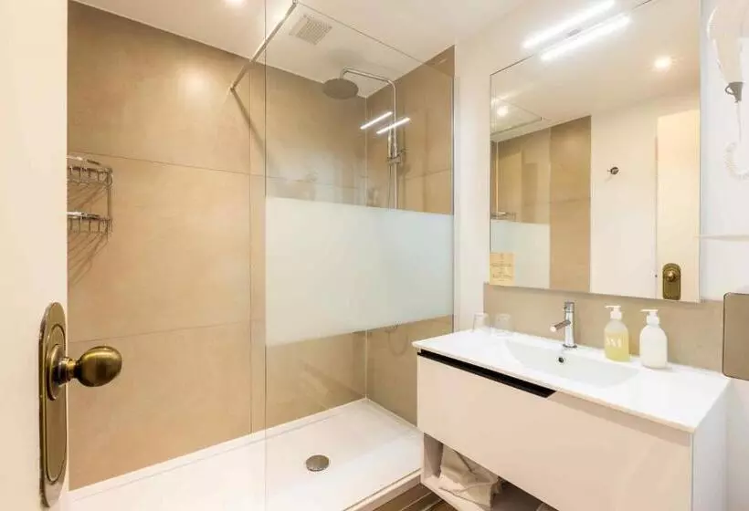 ファミリールーム, Nice Pam Hotel Fully Renovated