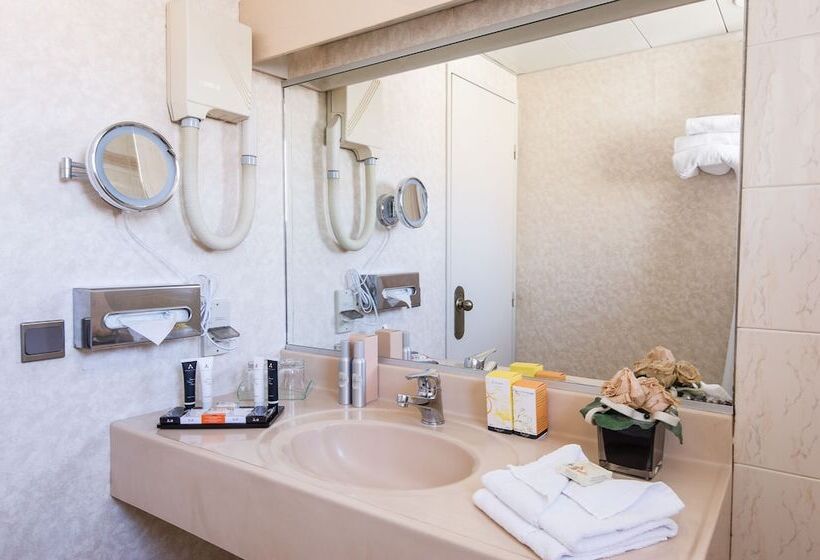 חדר סטנדרט לשלושה, Nice Pam Hotel Fully Renovated