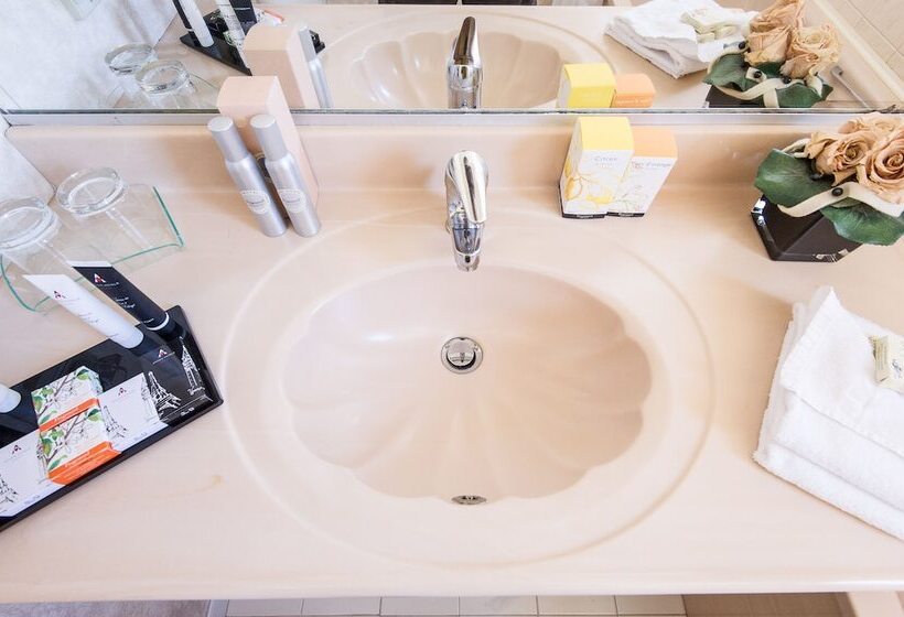 חדר משפחתי, Nice Pam Hotel Fully Renovated