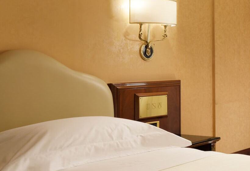 古典房间, Unahotels Scandinavia Milano