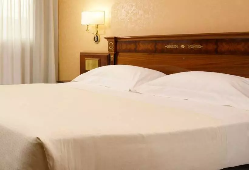 スーペリアールーム, Unahotels Scandinavia Milano