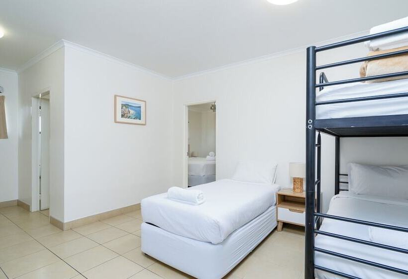 اتاق لوکس خانوادگی, The Marco Polo