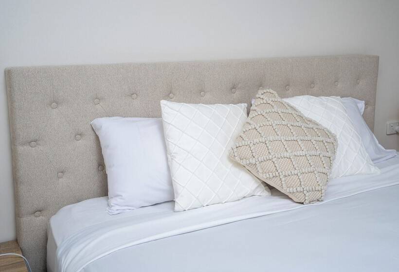 اتاق لوکس, The Marco Polo