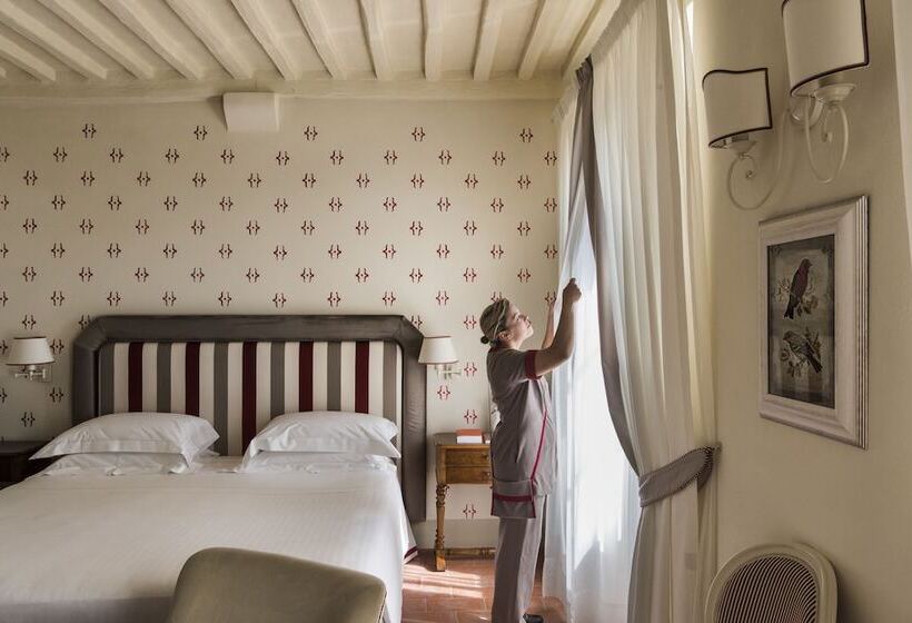 اتاق لوکس, Borgo San Felice