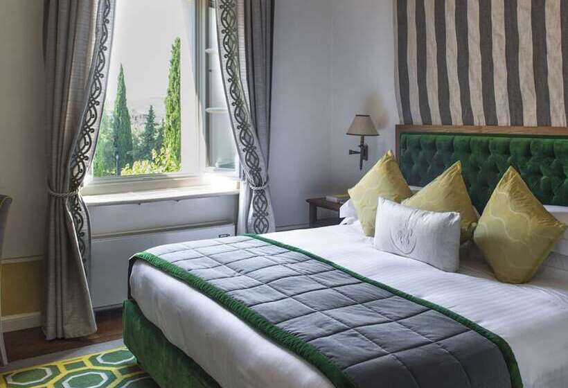 اتاق لوکس, Borgo San Felice