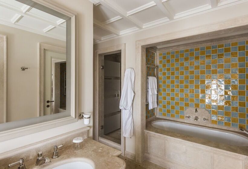 سوییت, Borgo San Felice