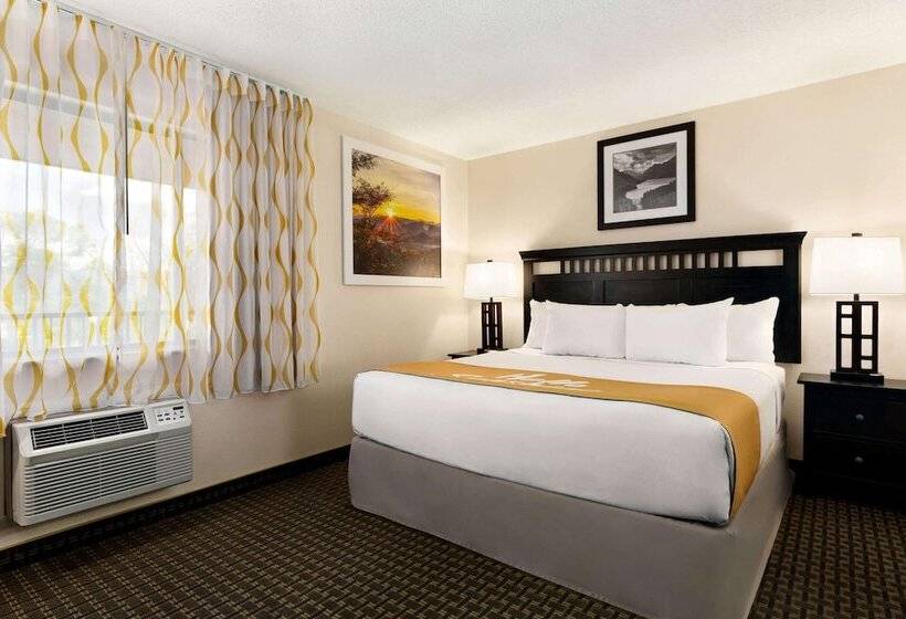 غرفة قياسية سرير مزدوج, Days Inn By Wyndham Cortez