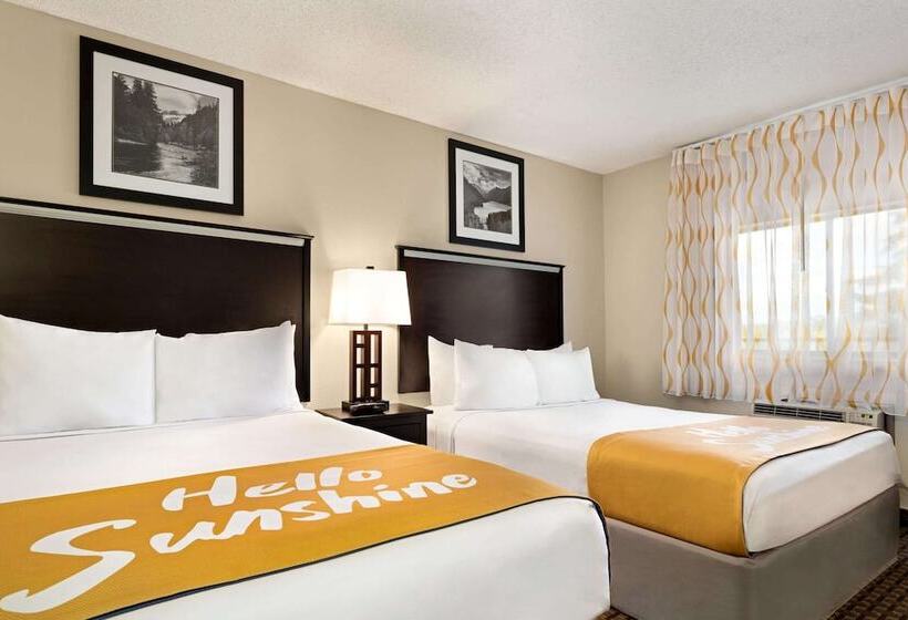 غرفة قياسية, Days Inn By Wyndham Cortez