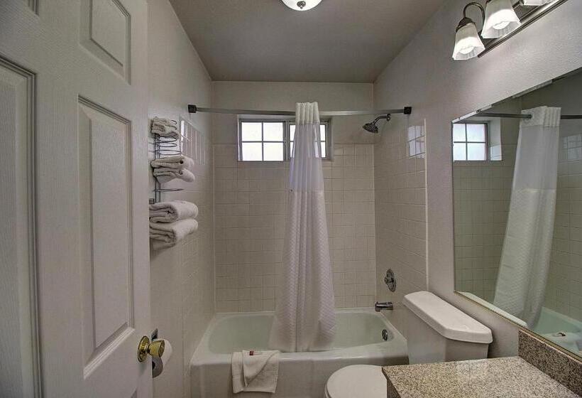 חדר סטנדרט, Days Inn & Suites By Wyndham Lolo