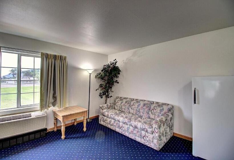 Люкс Кровать Кинг, Days Inn & Suites By Wyndham Lolo