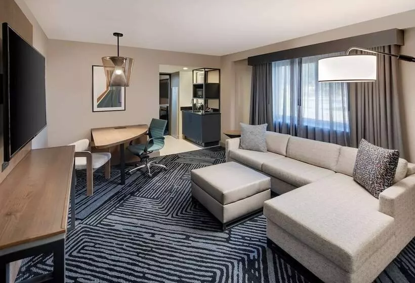سوییت, Embassy Suites By Hilton San Rafael Marin County
