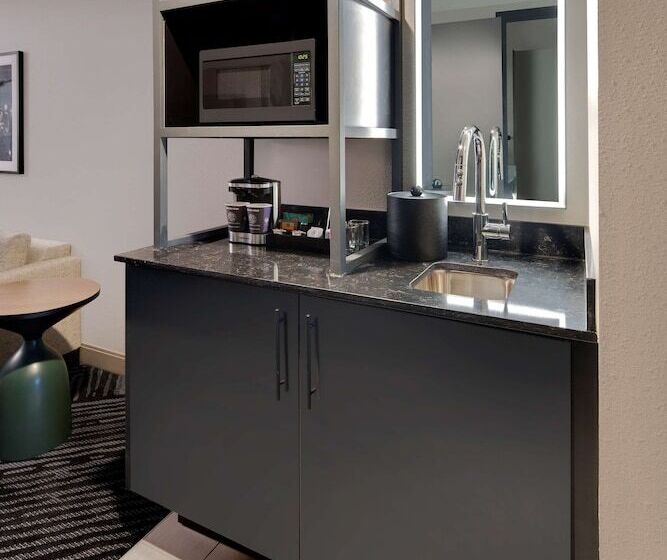 جناح بريميوم, Embassy Suites By Hilton San Rafael Marin County