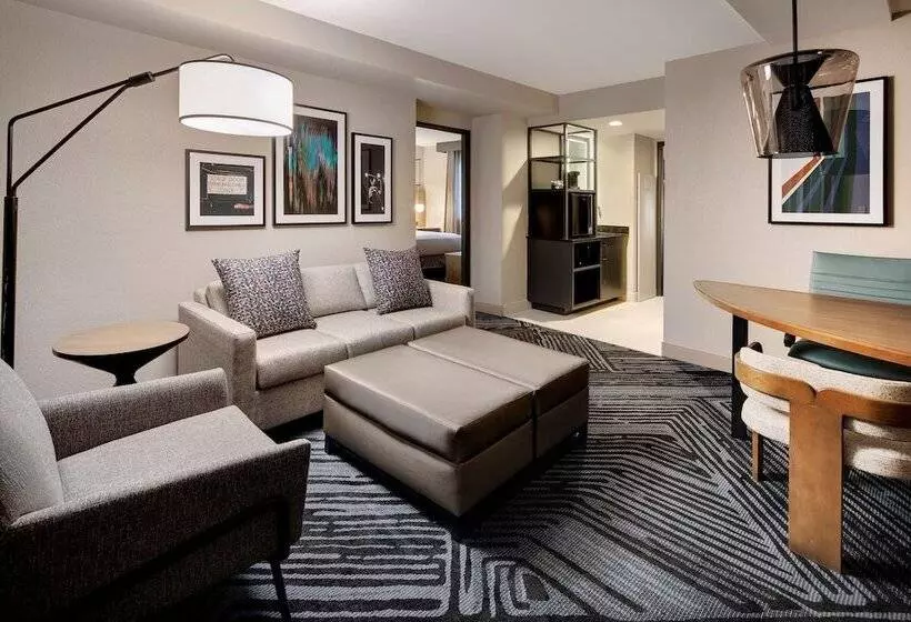 سوییت, Embassy Suites By Hilton San Rafael Marin County