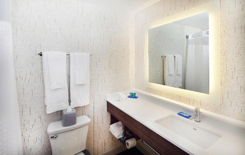 Люкс Адаптированный для Инвалидов, Holiday Inn Express Richmond, An Ihg
