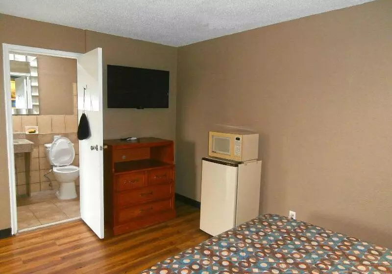 キングサイズベッドのスタンダードルーム, Holiday Inn Express Richmond, An Ihg