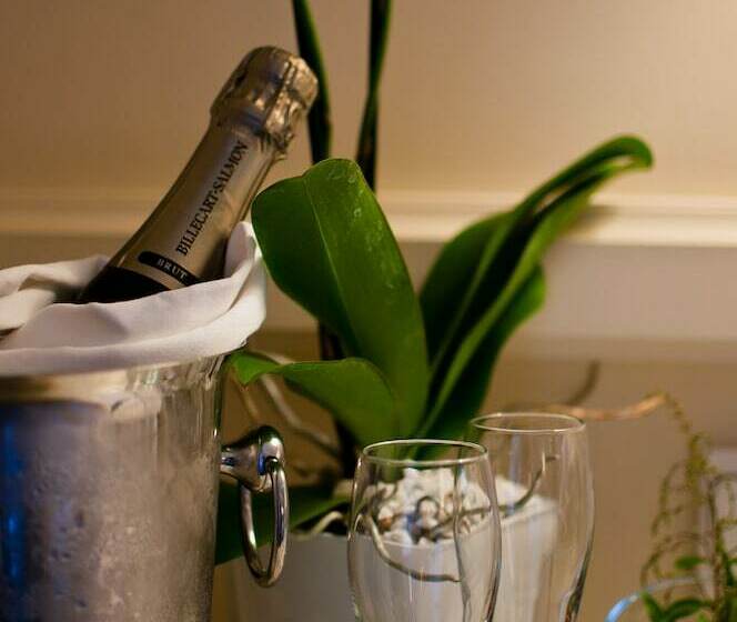 수피리어 룸, Hôtel De Mougins