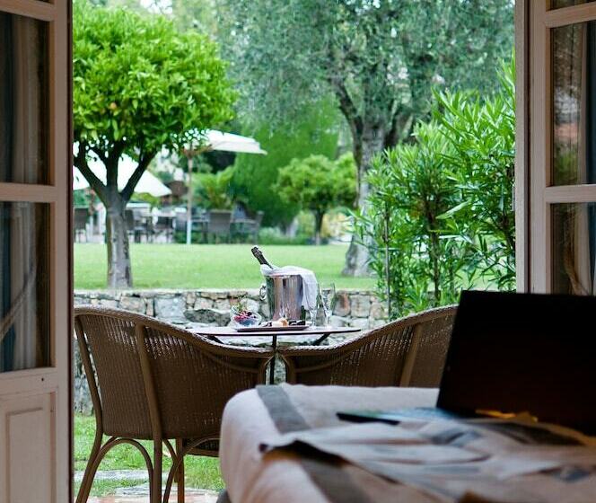 חדר דלוקס, Hôtel De Mougins