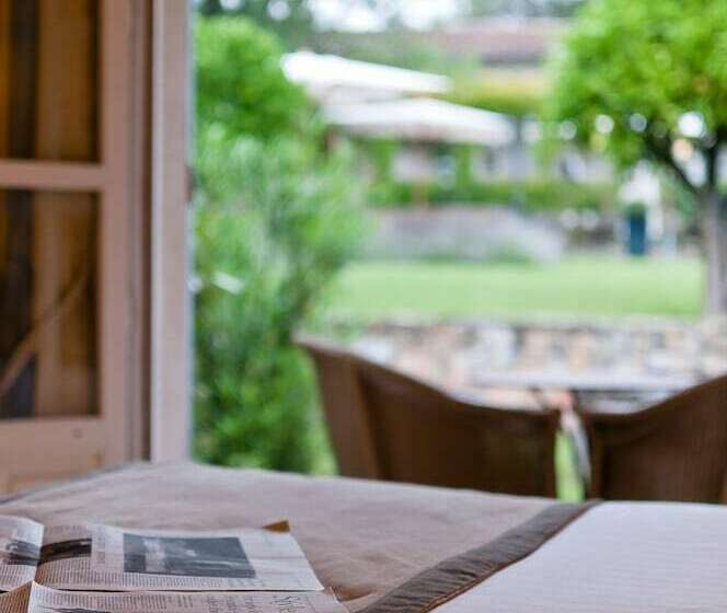 חדר דלוקס, Hôtel De Mougins