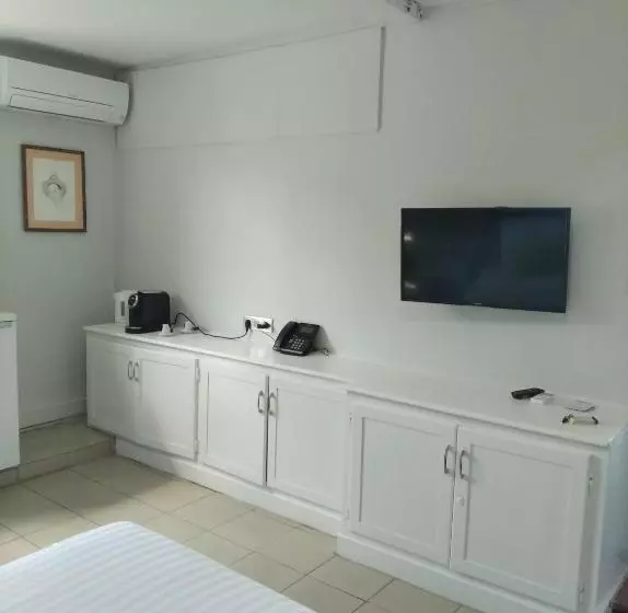 اتاق استاندارد با چشم‌انداز باغ, Hôtel Frégate Bleue